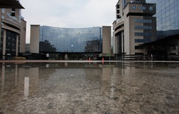 04 - Grenoble sous la pluie